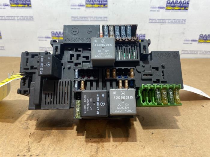 Skrzynka bezpieczników Mercedes C-Klasse