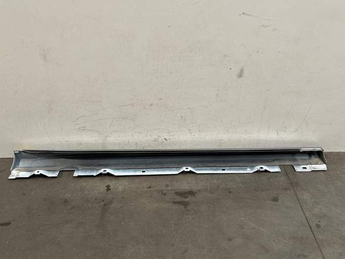 Sill, left Mercedes A-Klasse