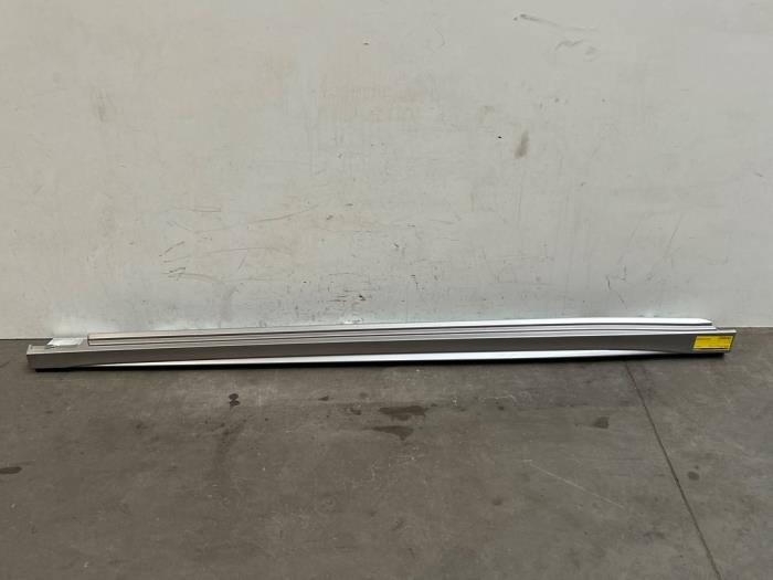 Sill, left Mercedes A-Klasse