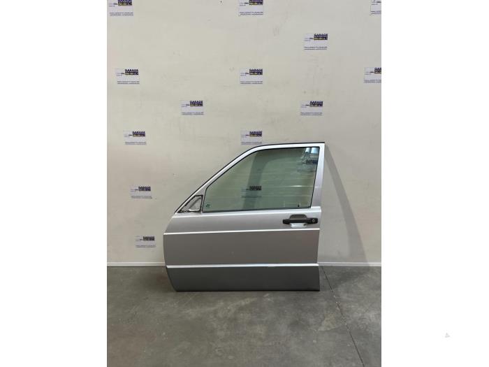 Tür 4-türig links vorne Mercedes 190E/D