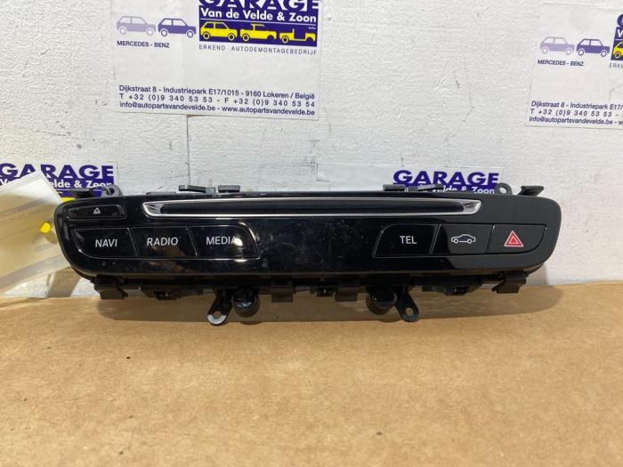 Bedienung BordSteuergerät Mercedes C-Klasse