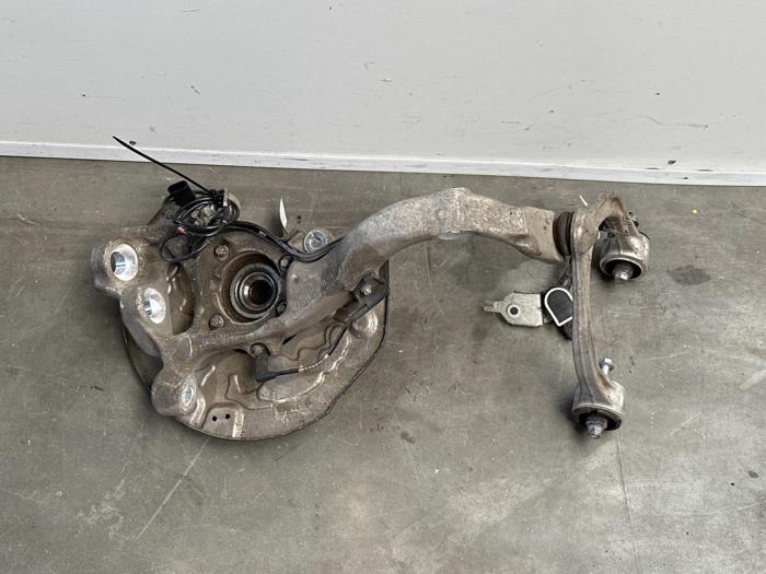 Achsschenkel links vorne Mercedes E-Klasse