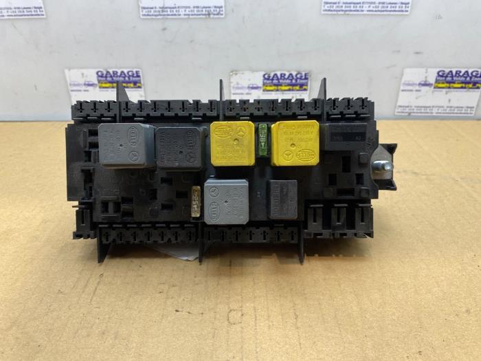 Fuse box Mercedes B-Klasse