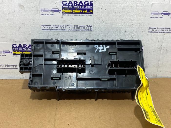 Fuse box Mercedes B-Klasse