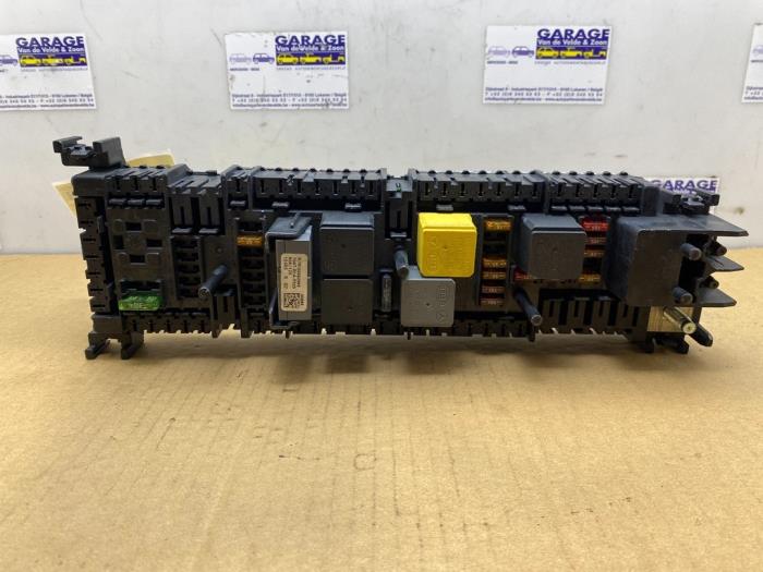 Fuse box Mercedes B-Klasse