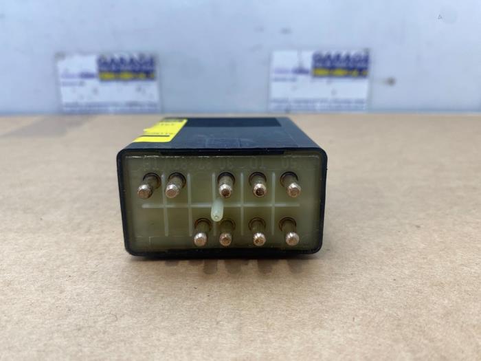 Relais pompe carburant Mercedes E-Klasse