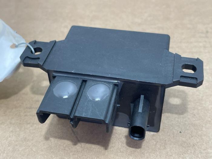 Capteur survoltage Mercedes E-Klasse