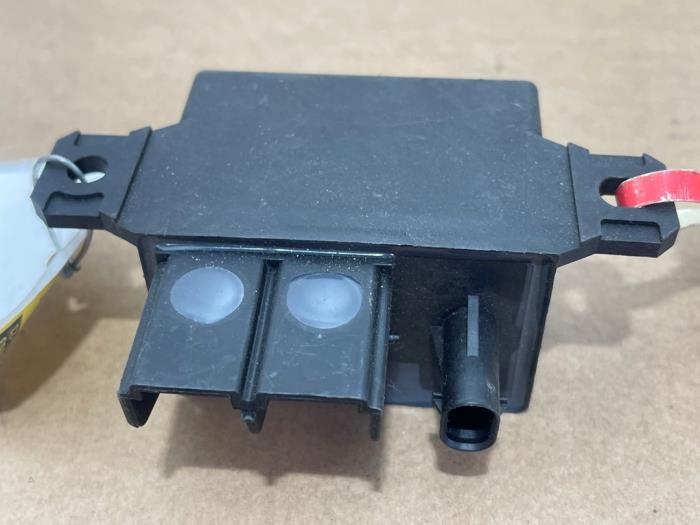 Overvoltagesrelay Mercedes E-Klasse