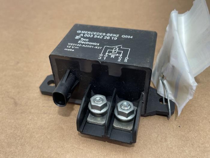 Przekaznik przeciwnapieciowy Mercedes E-Klasse