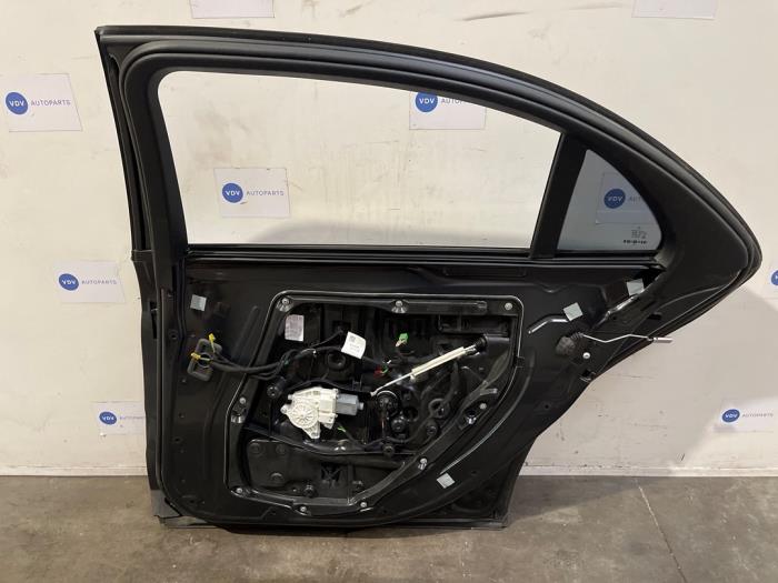 Drzwi prawe tylne wersja 4-drzwiowa Mercedes S-Klasse