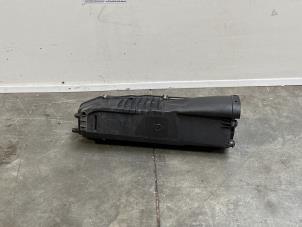 Gebruikte Luchtfilterhuis Mercedes E (W211) 2.2 E-220 CDI 16V Prijs € 36,30 Inclusief btw aangeboden door Autoparts Van De Velde