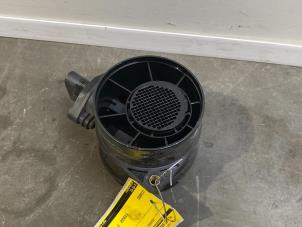 Gebruikte Luchtmassameter Mercedes E (W211) 2.2 E-220 CDI 16V Prijs € 36,30 Inclusief btw aangeboden door Autoparts Van De Velde