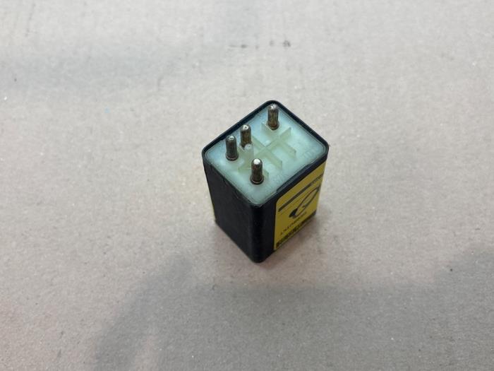 Brandstofpomp relais Mercedes E-Klasse