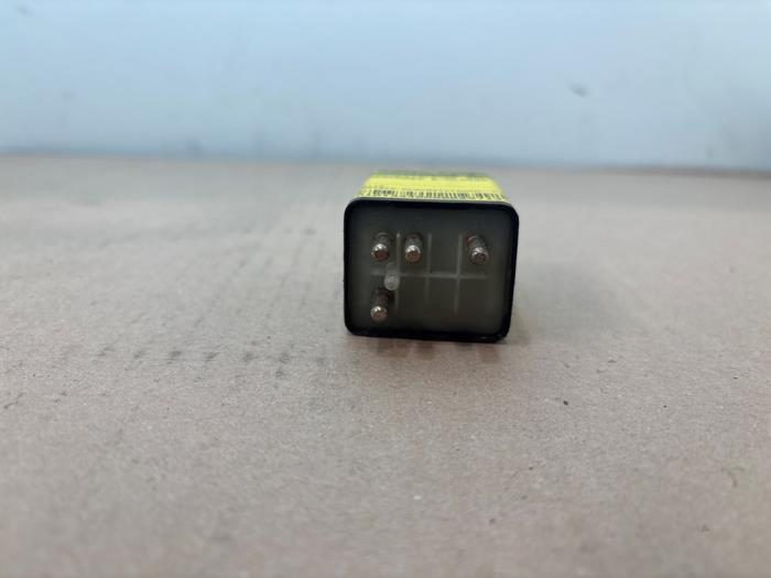 Relé de bomba de combustible Mercedes E-Klasse