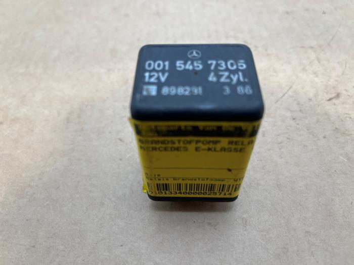 Relais pompe carburant Mercedes E-Klasse