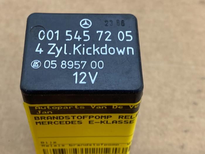 Brandstofpomp relais Mercedes E-Klasse