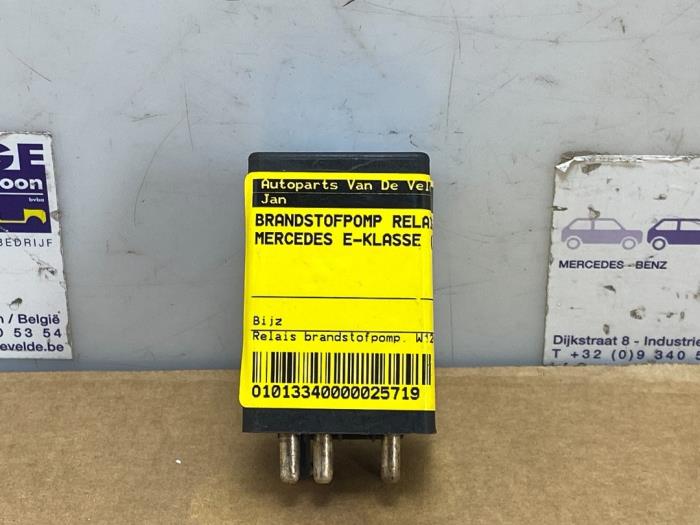 Brandstofpomp relais Mercedes E-Klasse
