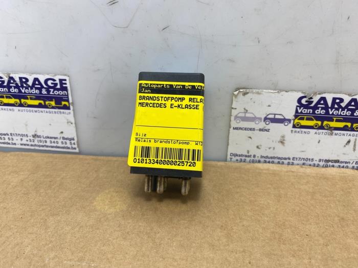 Brandstofpomp relais Mercedes E-Klasse