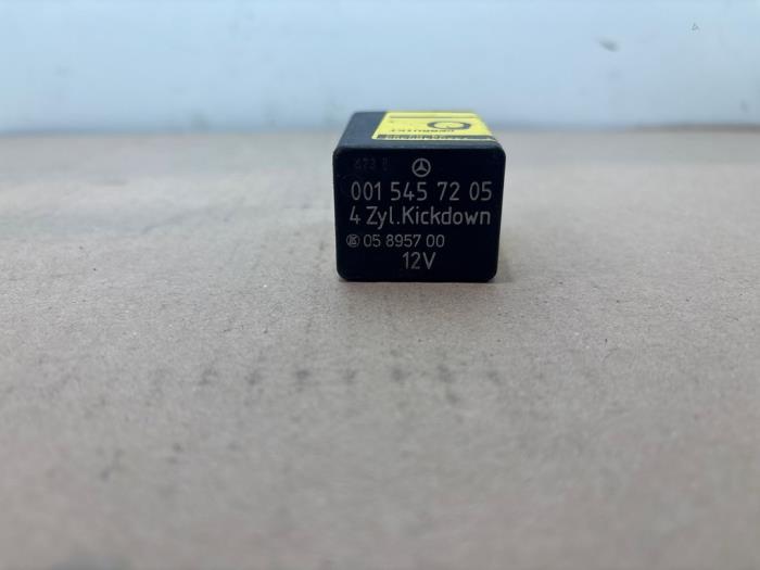 Brandstofpomp relais Mercedes E-Klasse