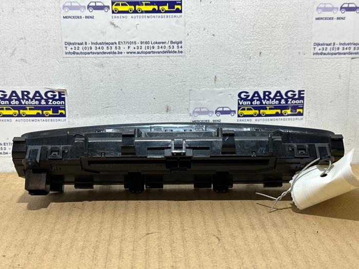 Sterowanie komputera pokladowego Mercedes C-Klasse