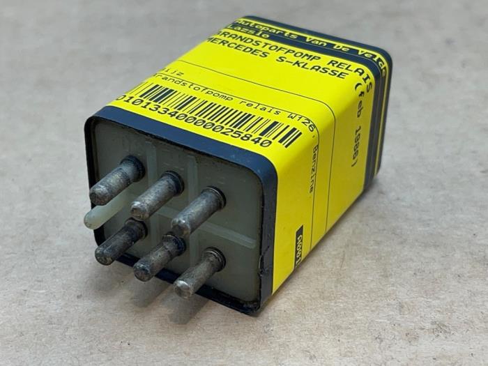 Brandstofpomp relais Mercedes S-Klasse