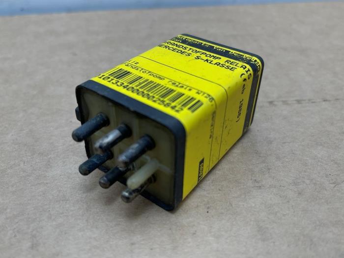 Brandstofpomp relais Mercedes S-Klasse