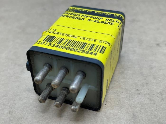 Brandstofpomp relais Mercedes S-Klasse