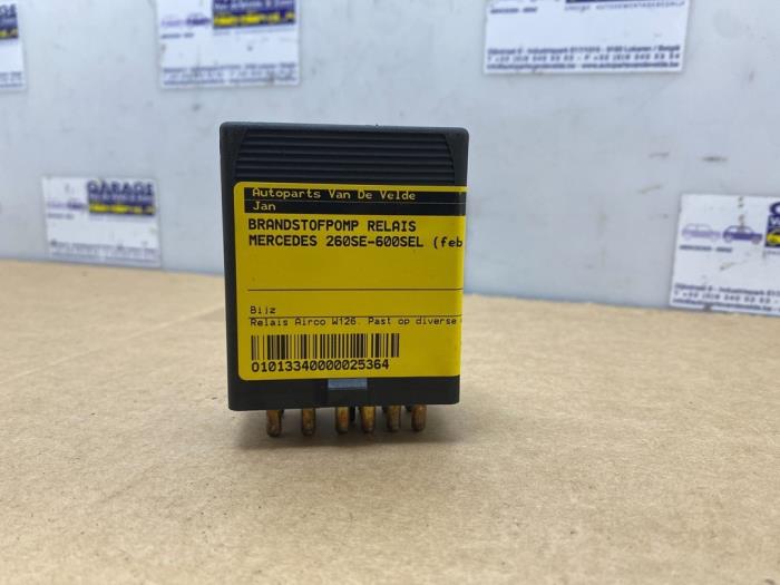 Brandstofpomp relais Mercedes 260SE-600SEL