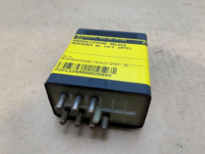 Brandstofpomp relais Mercedes SL