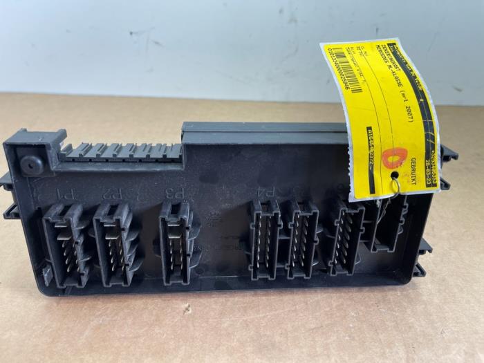 Zekeringkast Mercedes ML-Klasse