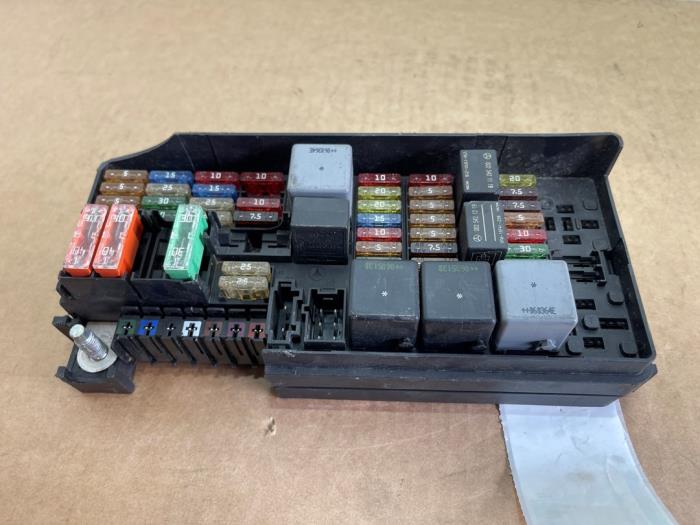 Zekeringkast Mercedes ML-Klasse