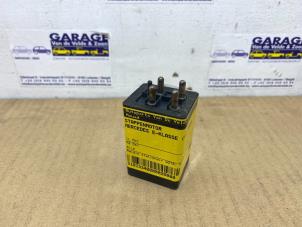 Gebruikte Stationair Regelaar Mercedes E (VF210) 2.2 E-220 CDI 16V Prijs € 30,25 Inclusief btw aangeboden door Autoparts Van De Velde