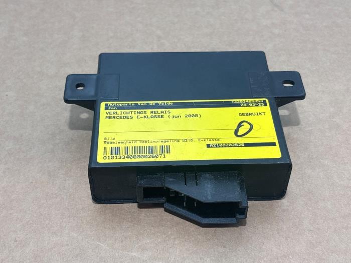 Relais éclairage Mercedes E-Klasse