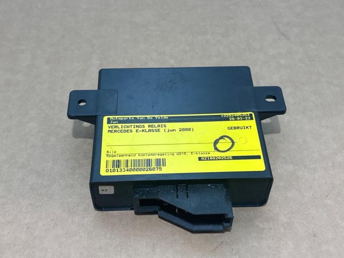 Relais éclairage Mercedes E-Klasse
