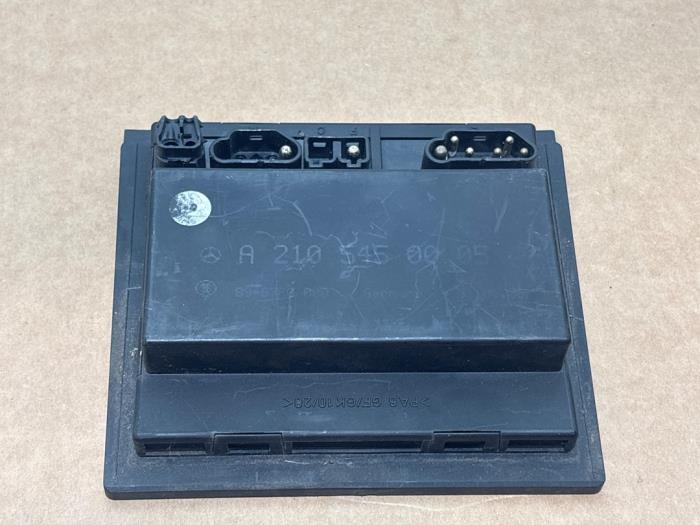 Relais éclairage Mercedes E-Klasse