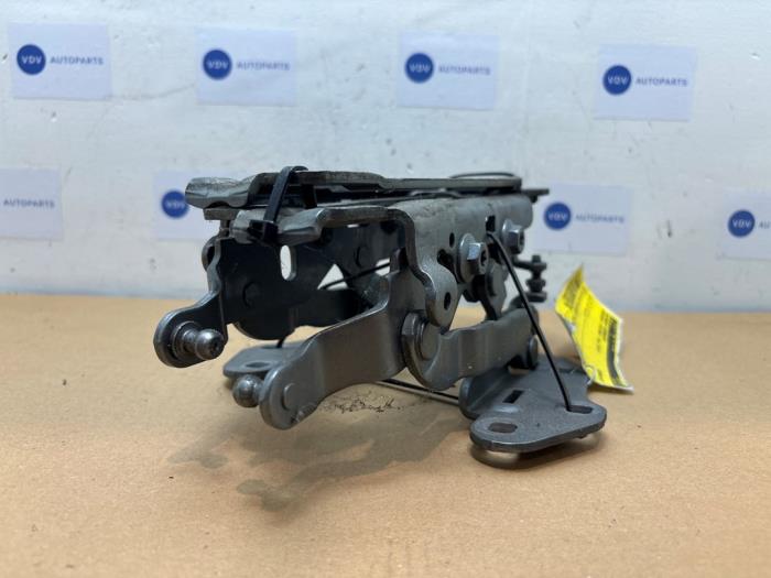 Bonnet Hinge Mercedes C-Klasse