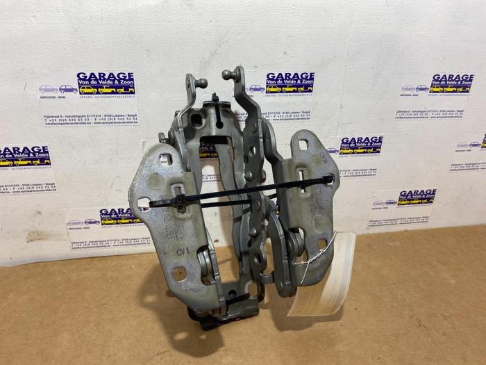 Bonnet Hinge Mercedes C-Klasse
