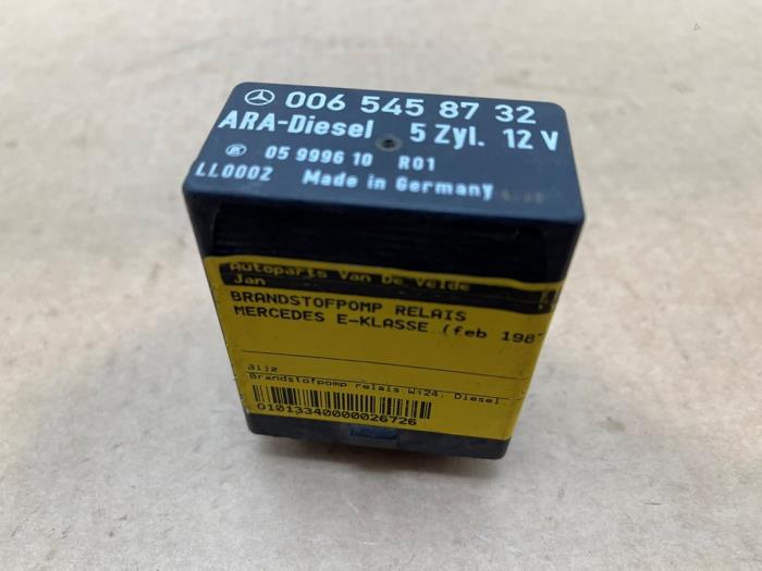 Brandstofpomp relais Mercedes E-Klasse