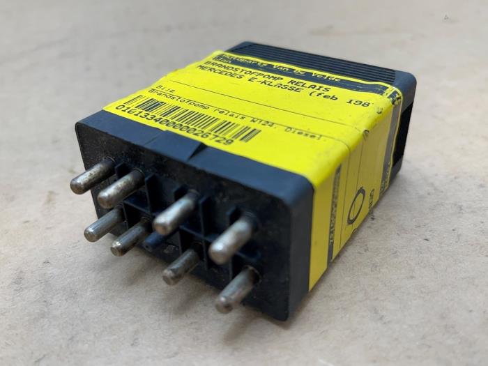 Przekaznik pompy paliwa Mercedes E-Klasse