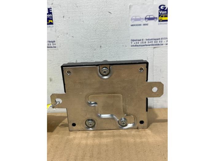 Brandstofpomp relais Mercedes Vito