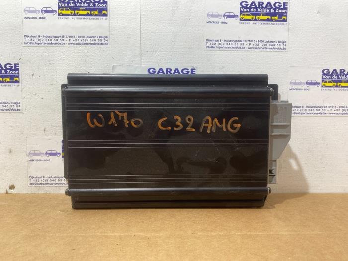 Amplificateur radio Mercedes SLK