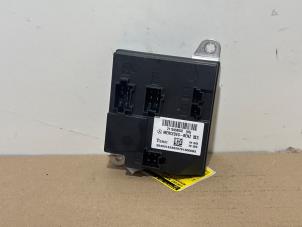 Gebruikte Module Comfort Mercedes E (W211) 2.2 E-200 CDI 16V Prijs € 36,30 Inclusief btw aangeboden door Autoparts Van De Velde