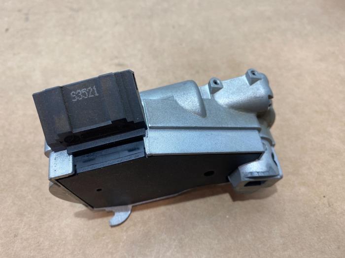 Ignition lock + computer Mercedes E-Klasse