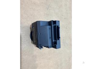 Kontaktslot + computer van een Mercedes-Benz E (W211) 2.2 E-220 CDI 16V 2005