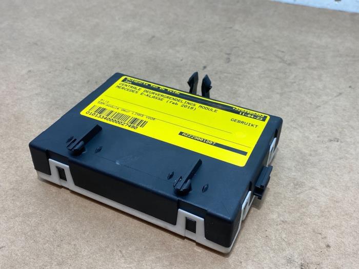 Módulo de cierre centralizado Mercedes E-Klasse