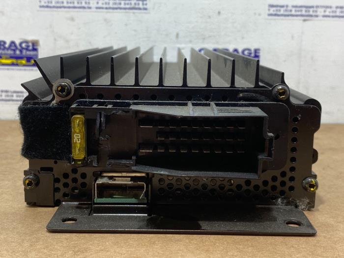 Radio versterker Mercedes CL