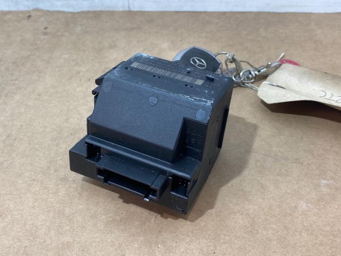 Serrure de contact + ordinateur Mercedes C-Klasse