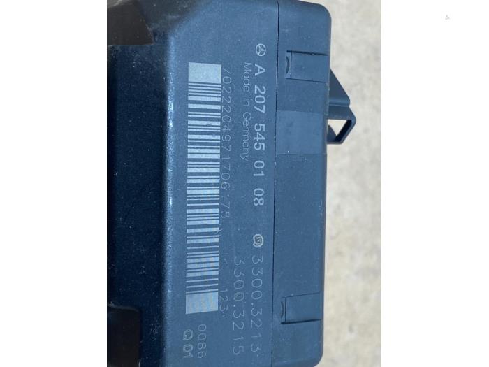 Ignition lock + computer Mercedes E-Klasse