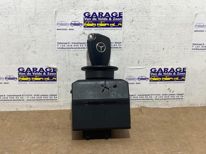 Serrure de contact + ordinateur Mercedes C-Klasse