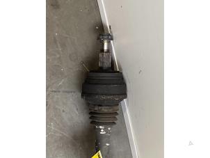 Gebruikte Aandrijfas rechts-achter Mercedes S (W221) 3.0 S-350 BlueTec 24V Prijs € 108,90 Inclusief btw aangeboden door Autoparts Van De Velde